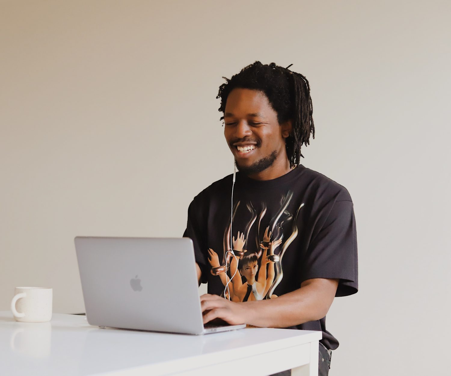 Foto por Good Faces no Unsplash